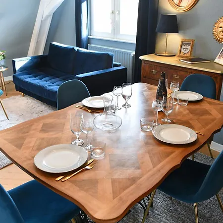 Romantique Fly Me To The Moon Apartment Colmar