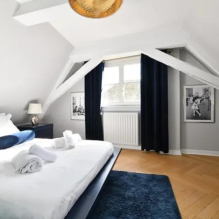 Apartment Romantique Fly Me To The Moon *