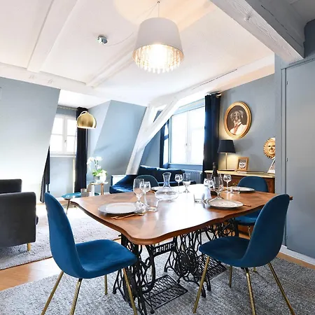 Apartment Romantique Fly Me To The Moon